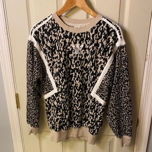 Adidas: Cheetah/white crew neck sweatshirt
